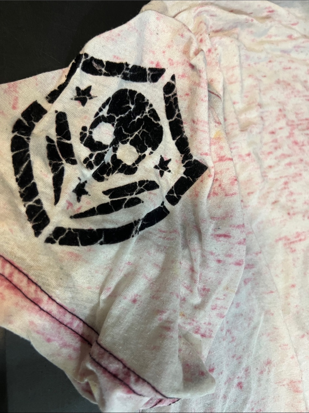 Affliction White Tee with Red Speckle and Black Crest - Picture 3 of 6
